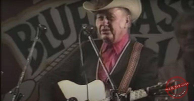 29 Best Acoustic Guitar Players Of All Time - Guitar Aficionado